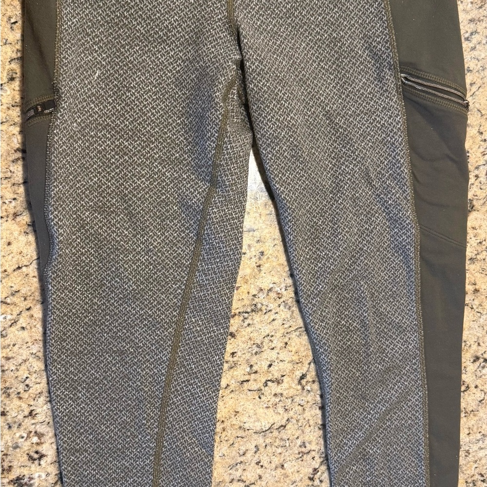 Athleta green Leggings